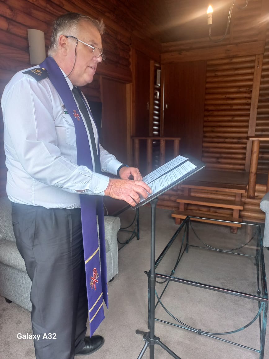Wedding ceremony by Dr. Gerrit Rademeyer in Suurbraak