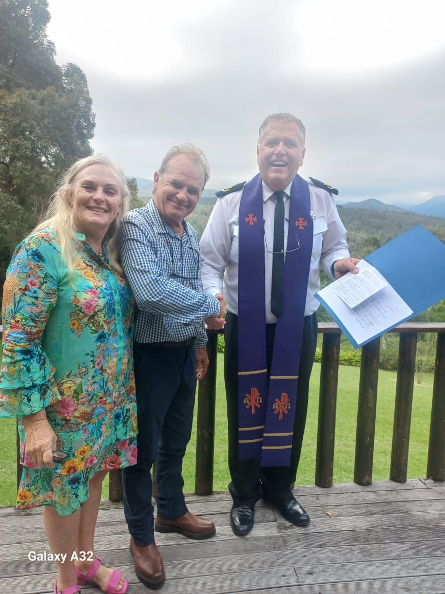 Wedding ceremony by Dr. Gerrit Rademeyer in Suurbraak