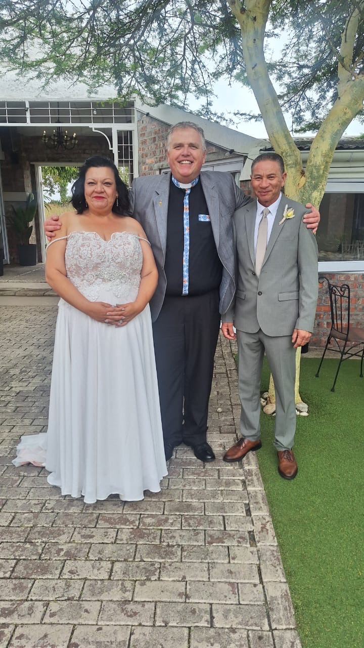 Wedding ceremony by Dr. Gerrit Rademeyer in Suurbraak
